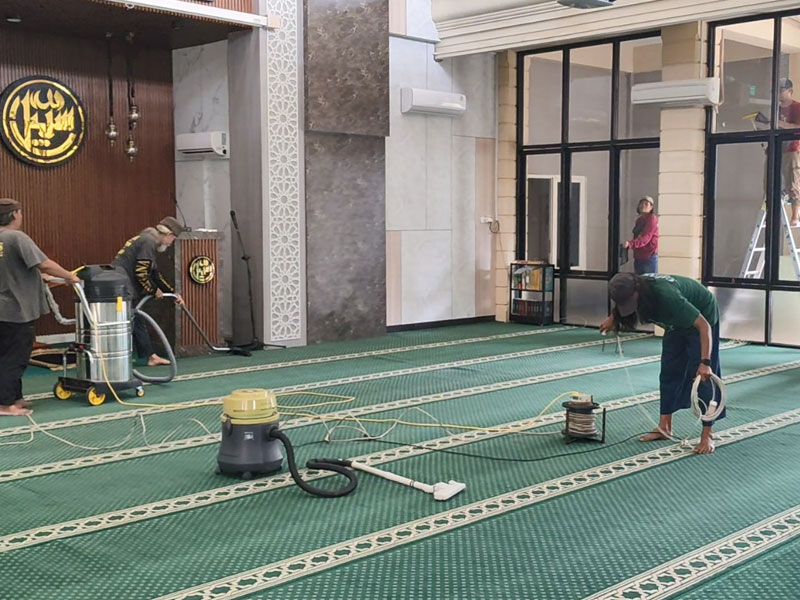 Pembersihan Masjid di Surabaya 2