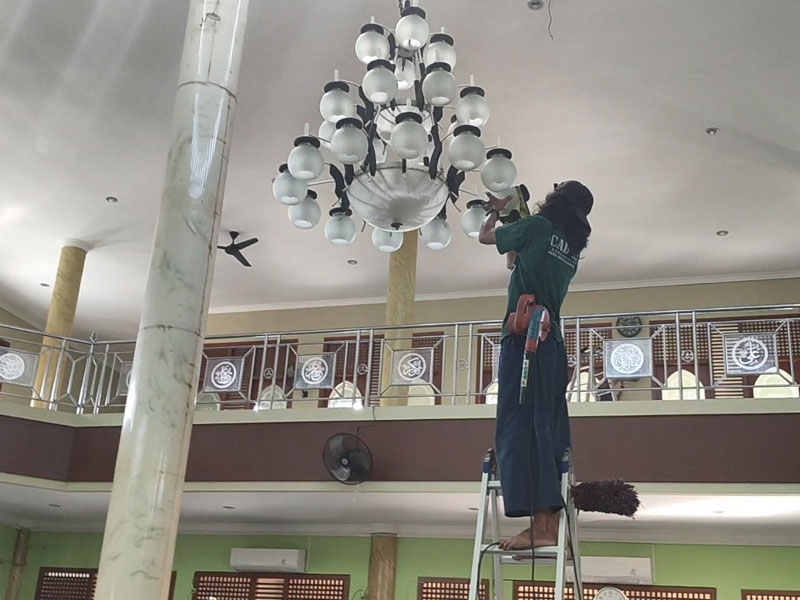 Pembersihan Masjid di Surabaya 3